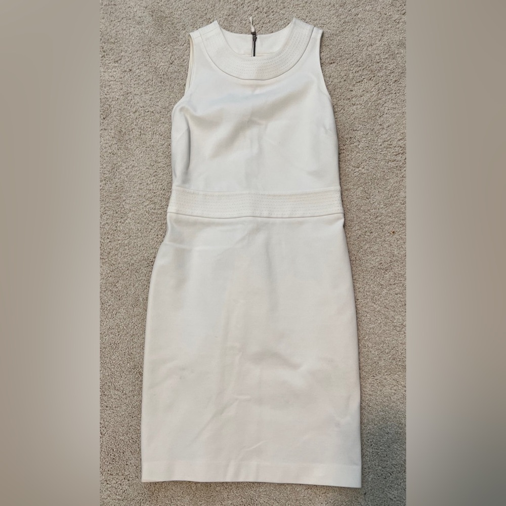 Banana Republic sheath dress, white, knit, size 4, excellent condition